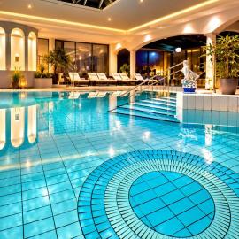 Apartments C'EST LA SEA - Whirlpool-Apartment oder Dachterrassen-Apartment - Pets welcome, khách sạn ở Neusiedl am See