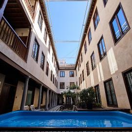ISA Granada、グラナダのホテル