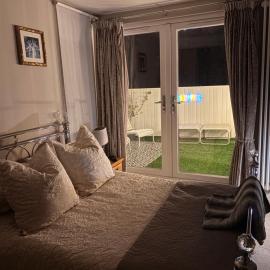 Moss Retreat Semi rural house with balcony and beautiful views Nr to Nantwich