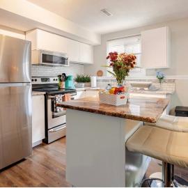 2 BD basement Apt - 15-20 Minutes to Niagara Falls,CA、セント・キャサリンズのホテル
