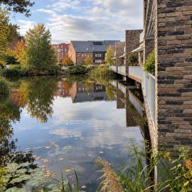 Villa aan het water, hotell sihtkohas Genk