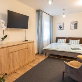 Guest house in Dobele city center- Pilsētas Māja, hotel in Dobele