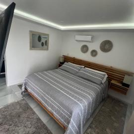Studio with Yard & BBQ Near Claremont Colleges, hotel Uplandben
