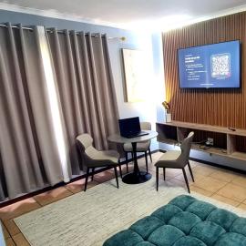 Stonewall Luxury Apartment, hotel v destinaci Northriding