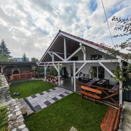 Cabana Tudor, hotel em Aiud