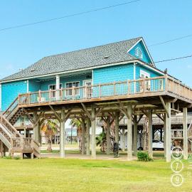 Island Livin - Your Family's Seaside Clubhouse!