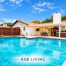 Luxurious 5BR 2BA Holiday Home with Pool, Grill, Sauna & Game Room
