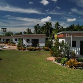 This Great Place, hotell sihtkohas Don Sak