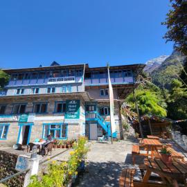 Hotel Beer Garden, hotel em Phakding