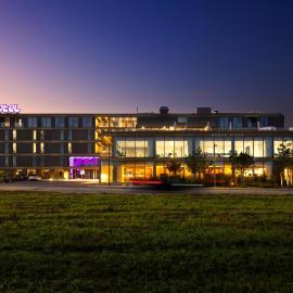 Yotel Geneva Lake, Select By Hilton