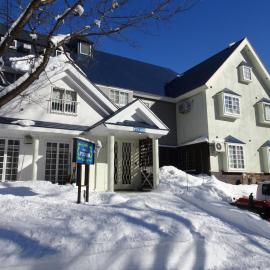 アリスの泉, hotell sihtkohas Chikuni