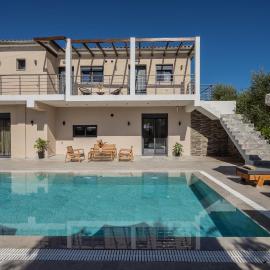 Olive Paradise Villa - Perfect Getaway with Pool by Villa Mana Gers, hotel in Gaïtánion