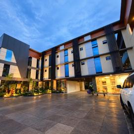 Viesnīca YKG Hotel pilsētā Bitanagan