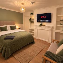 The Sage Suite - Private Bathroom