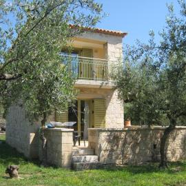 Amoni Holiday Homes