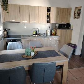 Apartment in Banjol - Insel Rab 26609, hotel v destinaci Banjol