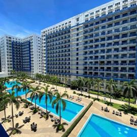 Sea Residences Sunset Point, hotelli kohteessa Manila