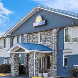 Days Inn by Wyndham Savannah Gateway I-95, hotell i Savannah