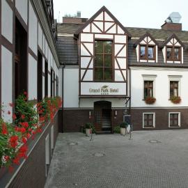 Grand Park Hotel