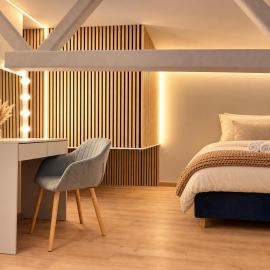 Riverside Loft, Free Parking, 10 Min to Old Town