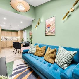 Luxury House Near Manchester Center Etihad with Parking By Genesis Living