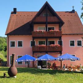 Gasthaus Zum Schneider, hotel in Pottenstein