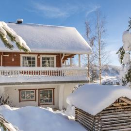 Holiday Home Aurinkoalppi 10a by Interhome, hotel i Hyrynsalmi