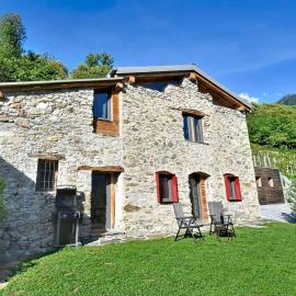 Chalet Casa Ulme' by Interhome