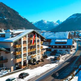 Hotel Alpenwelt Superior, hotel en Flachau
