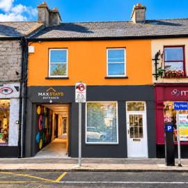 Spacious 2BR Apartment in Ballina wiz Free Parking