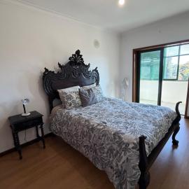 Quarto de casal 2 com varanda centro de Viseu