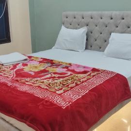 hotel red crown