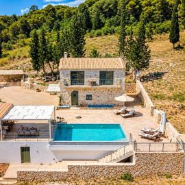 Misovounous Natural Park Villa by "elite"