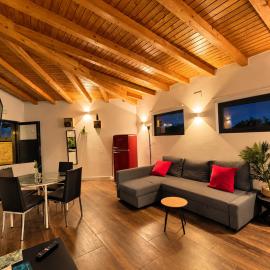 Apartamentos Walden by gaiarooms, hotel v destinaci Morille