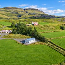 Selfell Guesthouse by Stay in Iceland, hotel in Kálfafell