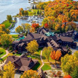 Fairmont Le Chateau Montebello, hótel í Montebello