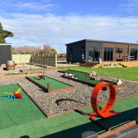 Peaceful On Pembroke with Mini Putt