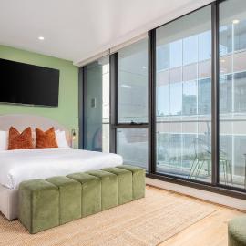 Jade Lane - 2 Queen Bed and Hot Tub with View Parking