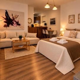 Cloud9 Airport Suites, отель в городе Коропион