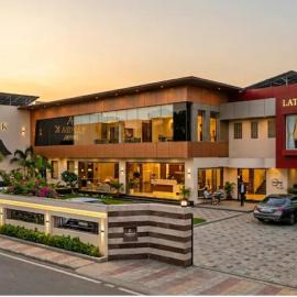 Kanha Hotel, hotel en Phagwāra