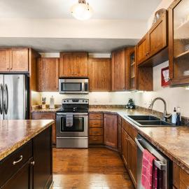 Updated Townhome w/ Hot Tub - Walk to Downtown!