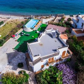 Villa Silvia by Ville in Palermo