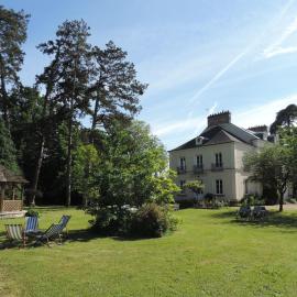 Cèdre et Charme โรงแรมในSaint-Branchs