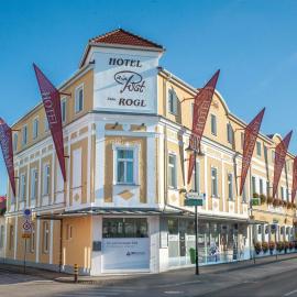 Hotel zur Post: St. Valentin şehrinde bir otel