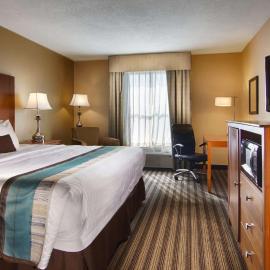 Best Western Plus Seawall Inn & Suites by the Beach, hotel in Galveston