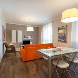 La Lombarda by Stresahome - Centro Storico, hotel i Stresa