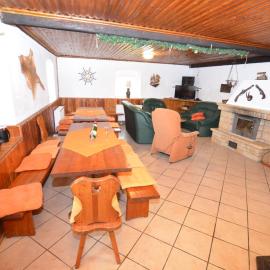 Chalet in Ore Mountains near Ski Slopes, hotel a Jindřichovice