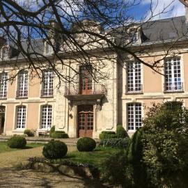 Hotel des Tailles, hotel v destinaci Mortagne-au-Perche