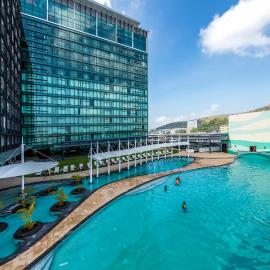 The Stanley Hotel & Suites: Port Moresby şehrinde bir otel