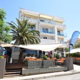 Apartments Lofiel, hotel in Novalja